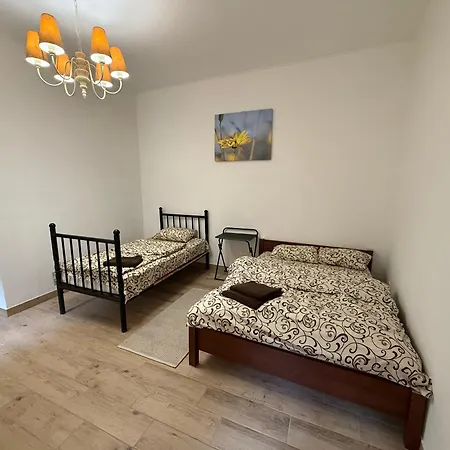 на вул замарстинівській, поруч лікарня на миколайчука, орлика, чорновола Lemberg